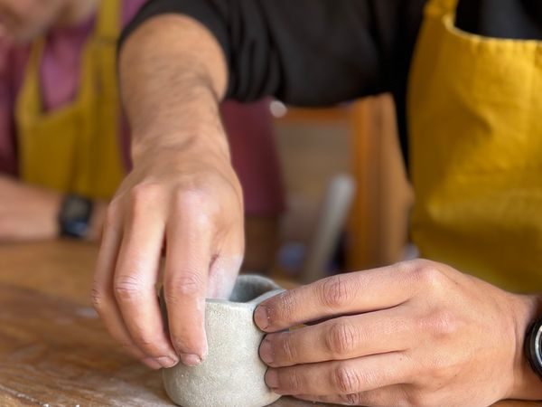 Laura at La Mesa, creative ceramics lab in Barceloneta, Barcelona